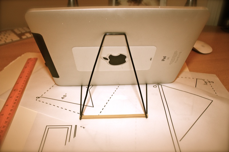 DIY iPad Stand For FREE! Homemade iPad accessory.